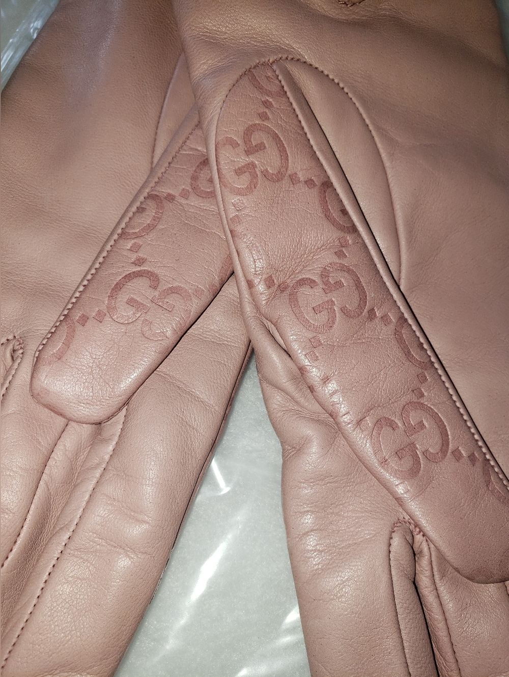 Gucci Lillac Lambskin Leather Cashmere Lined Glove With Ink Stain - Picture 4 of 13